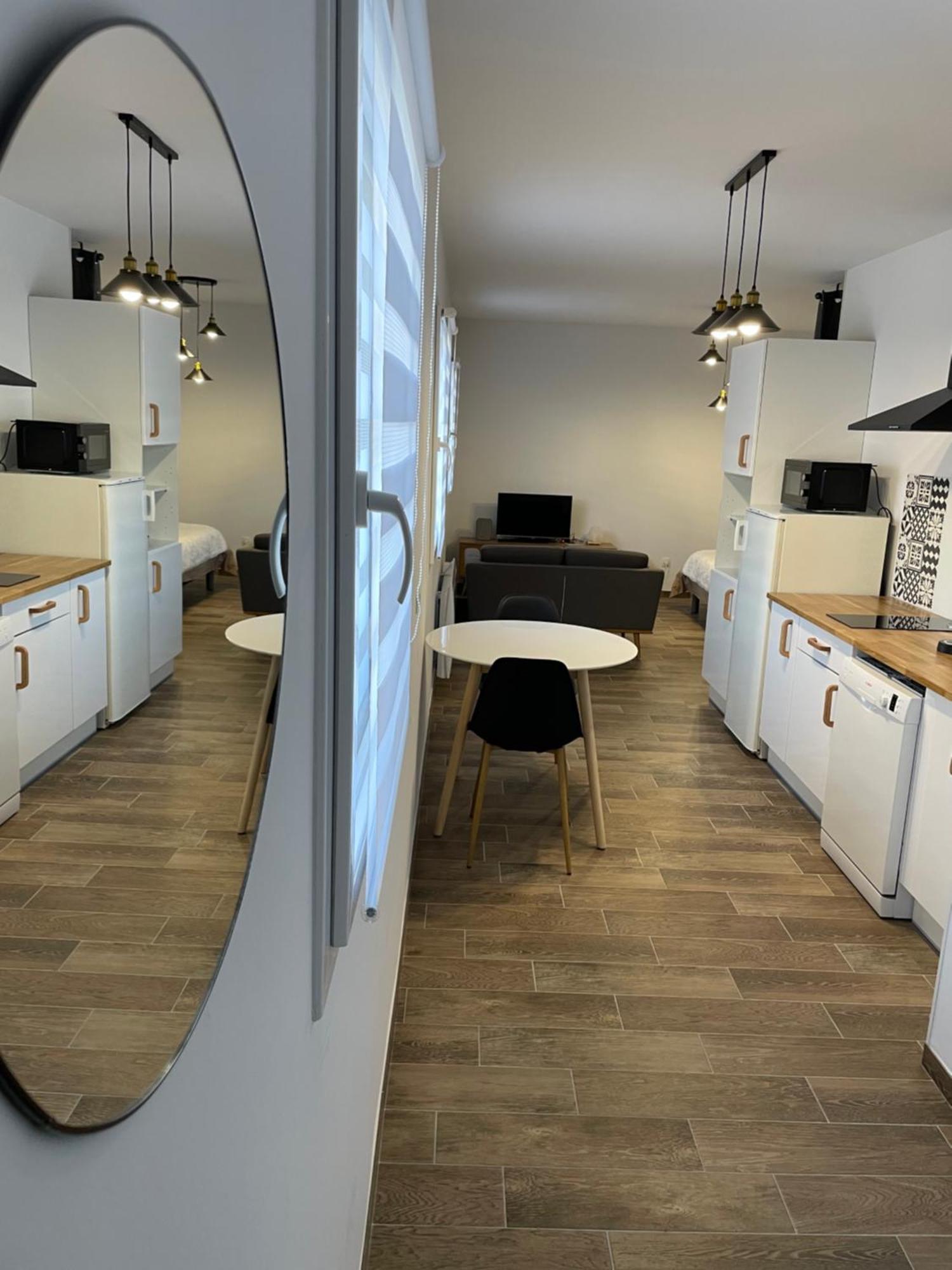 Studio Bien Situe & Tout Equipe Dans Une Maison Scionzier ภายนอก รูปภาพ