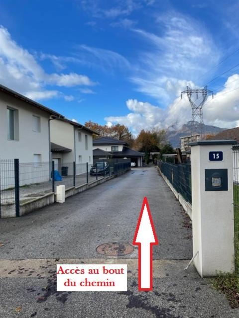 Studio Bien Situe & Tout Equipe Dans Une Maison Scionzier ภายนอก รูปภาพ